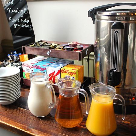 Black Lion Hotel Manchester Salford  Ngoại thất bức ảnh