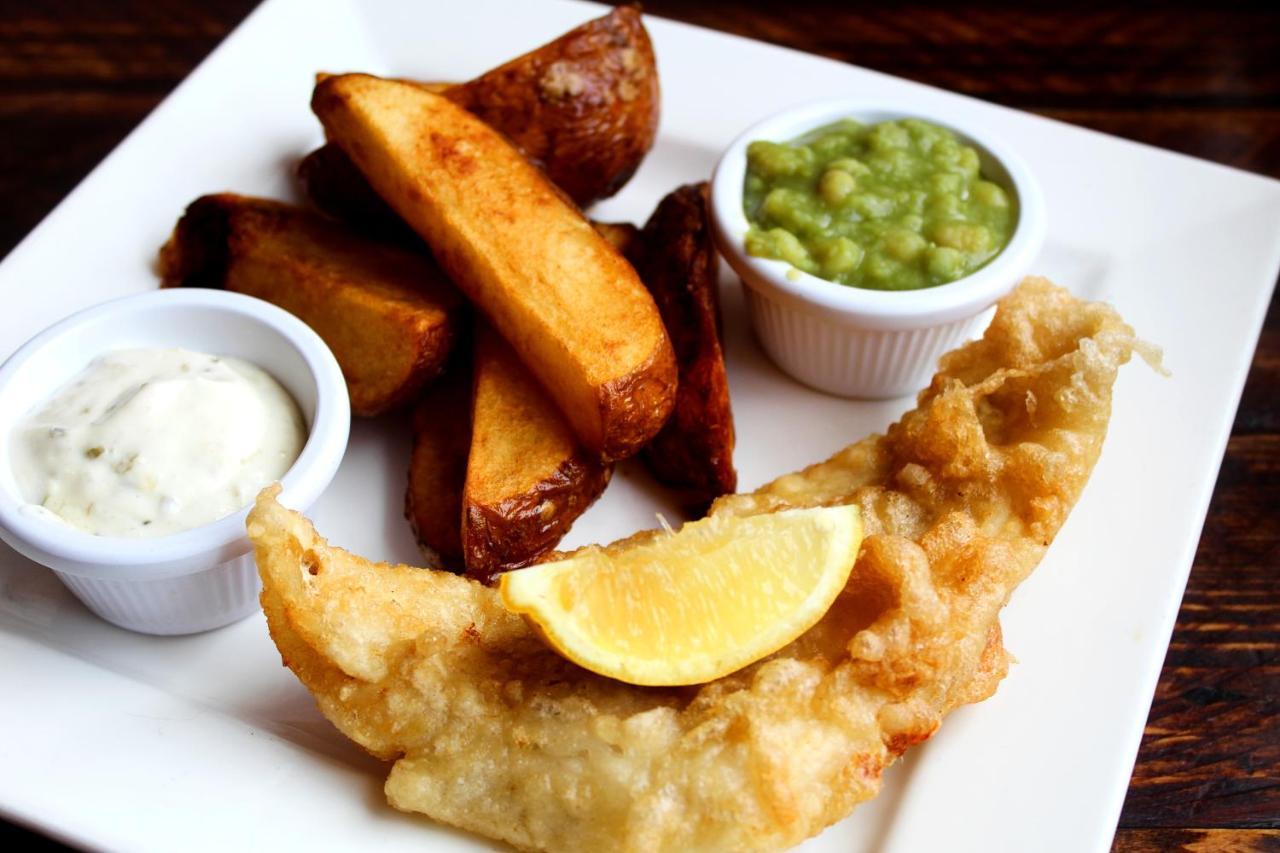 Black Lion Hotel Manchester Salford  Ngoại thất bức ảnh