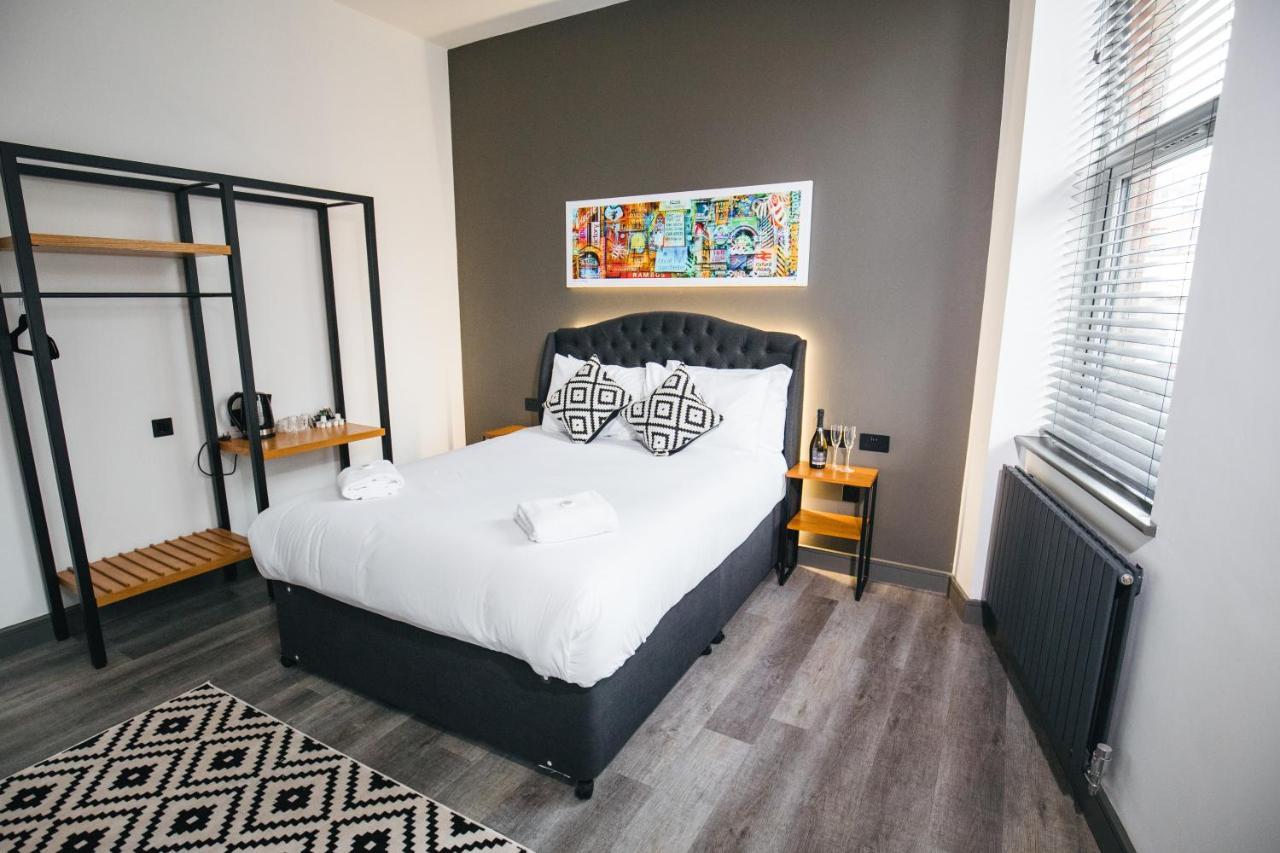 Black Lion Hotel Manchester Salford  Ngoại thất bức ảnh