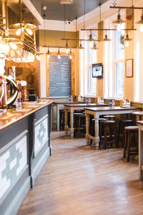 Black Lion Hotel Manchester Salford  Ngoại thất bức ảnh