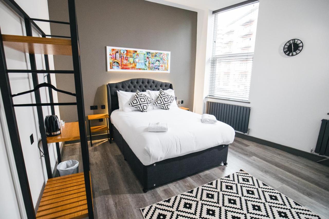Black Lion Hotel Manchester Salford  Ngoại thất bức ảnh