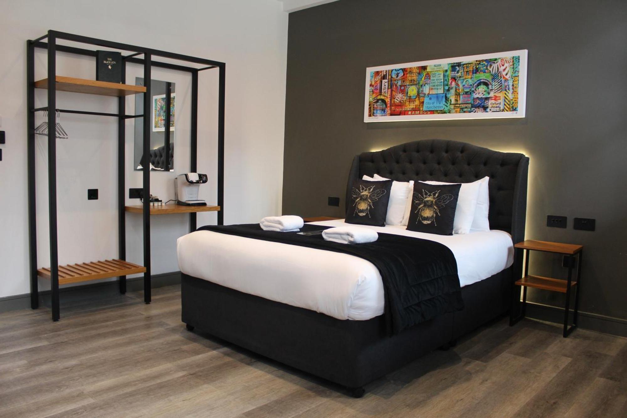 Black Lion Hotel Manchester Salford  Ngoại thất bức ảnh