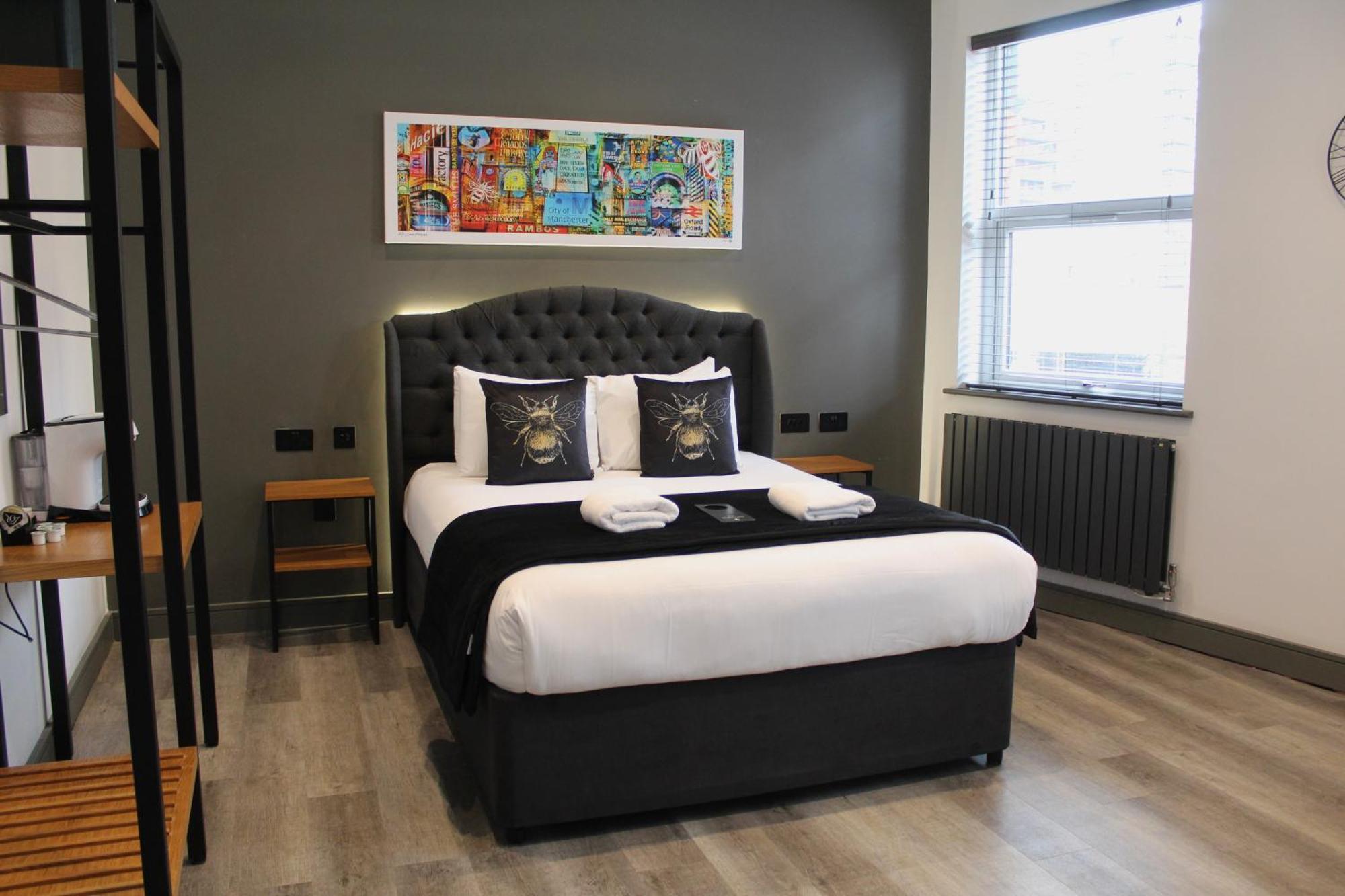 Black Lion Hotel Manchester Salford  Ngoại thất bức ảnh